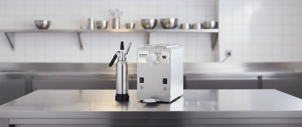 Guide d'achat : Choisir sa machine à chantilly (Pro vs. Particulier)