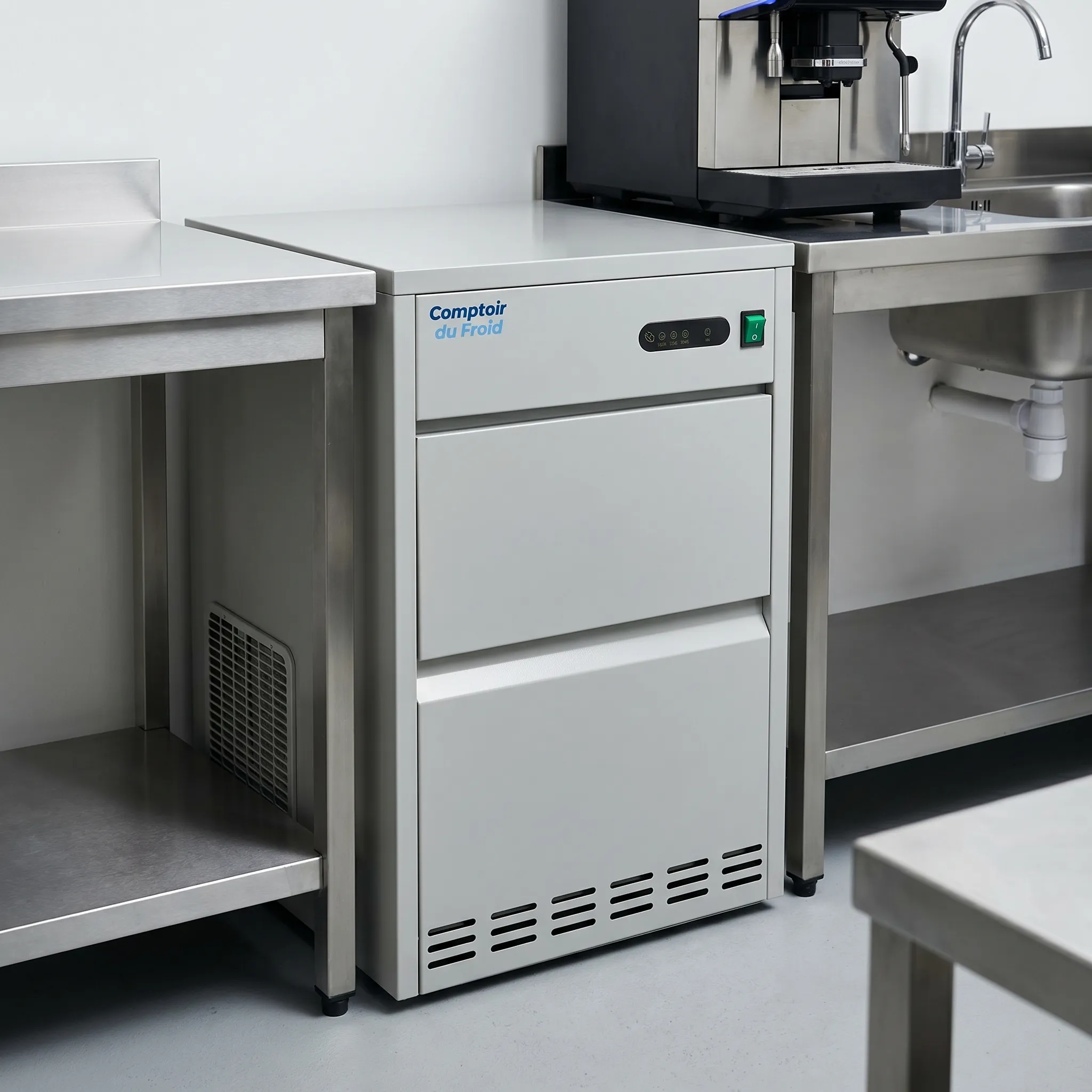 Machine à Glaçons Creux Professionnelle - 45 kg par jour - Refroidissement par Air
